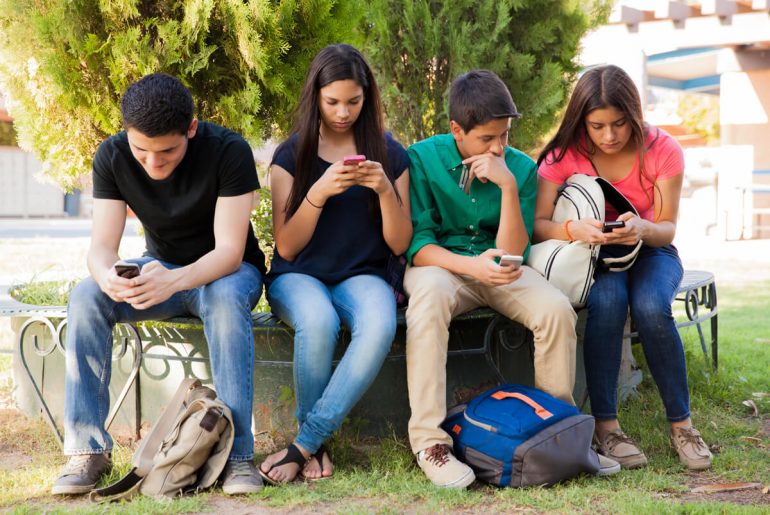 Teens losing sleep over Facebook, Twitter