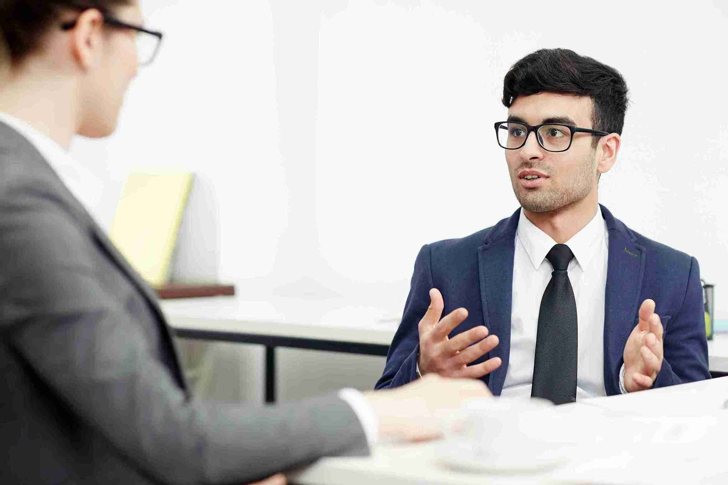 hr discussing with an employee